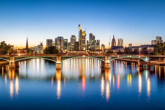 Wandbild aus Glas, Motiv Skyline Frankfurt a. M. 